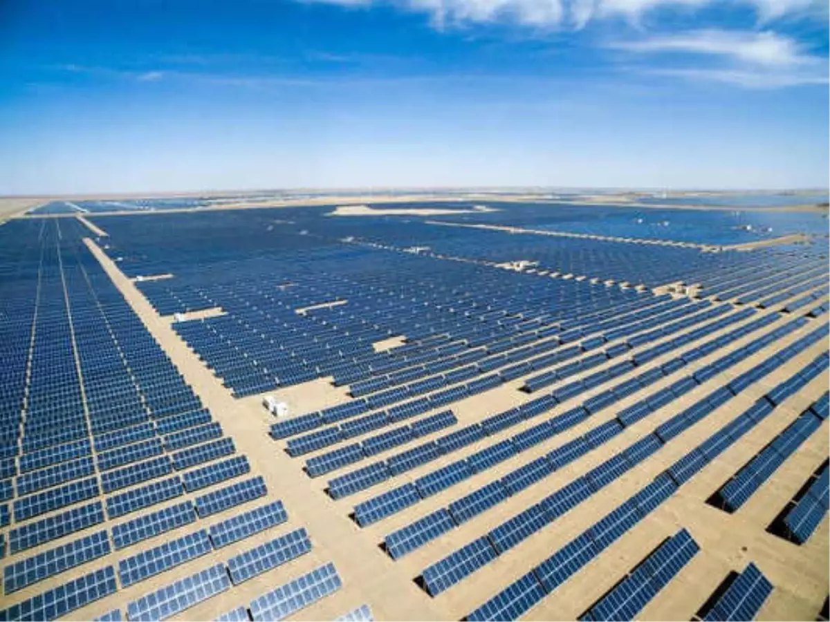 Suudi Arabistan Dünyanın En Büyük Güneş Enerjisi Projesini Askıya Aldı