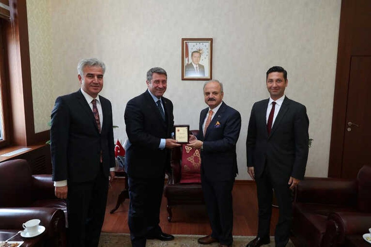 Vali Çakacak, Kooperatifçilik Genel Müdürü Seymenoğlu\'nu Kabul Etti
