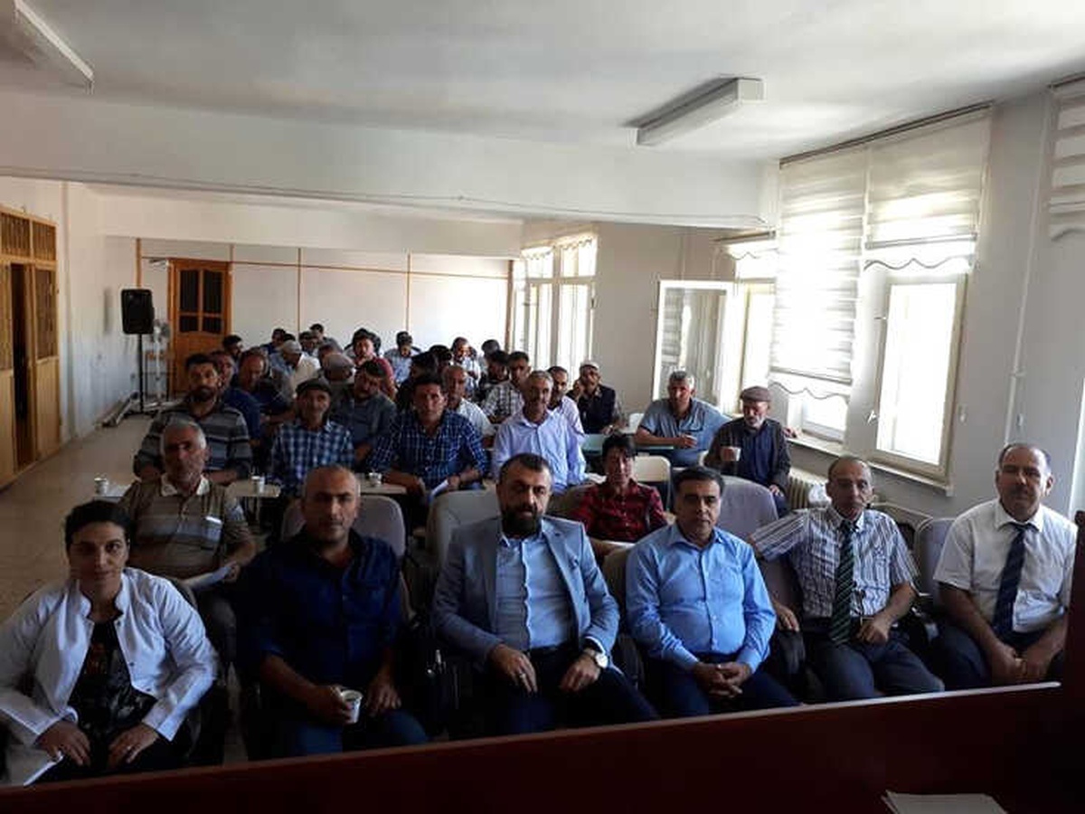 Yetiştiricilere Hayvan Islahı ve Soy Kütüğü Anlatıldı