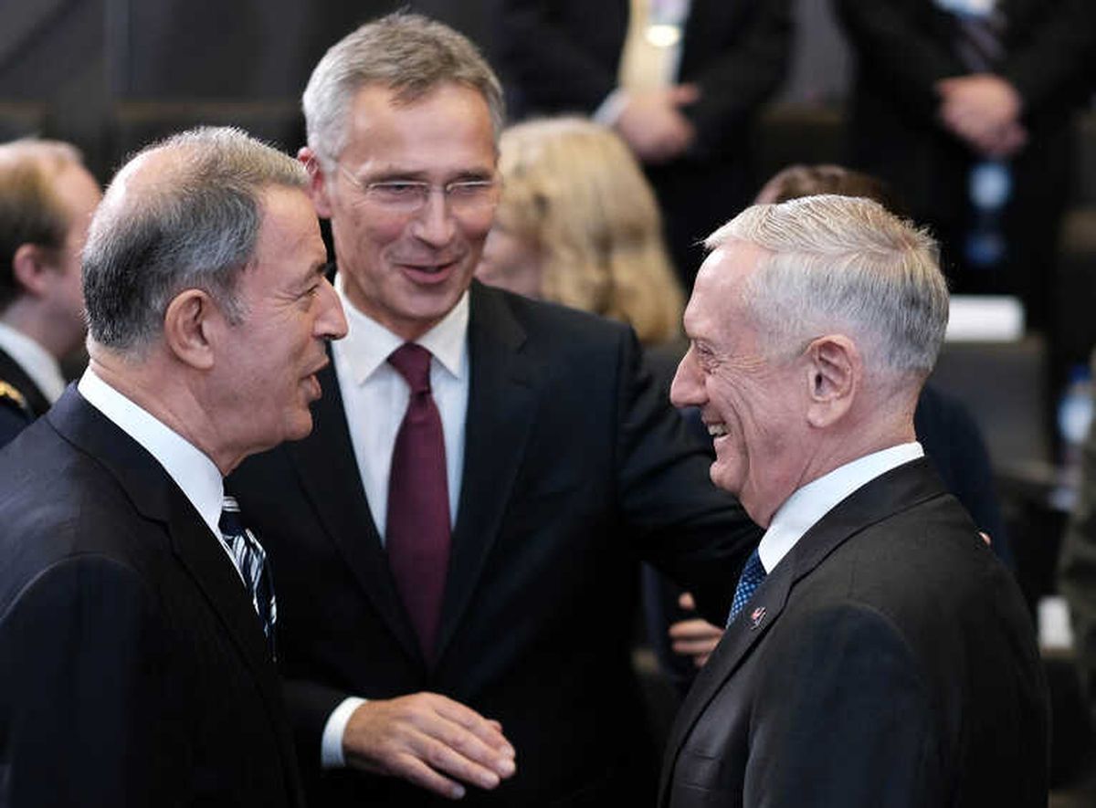 Bakan Akar NATO Zirvesinde