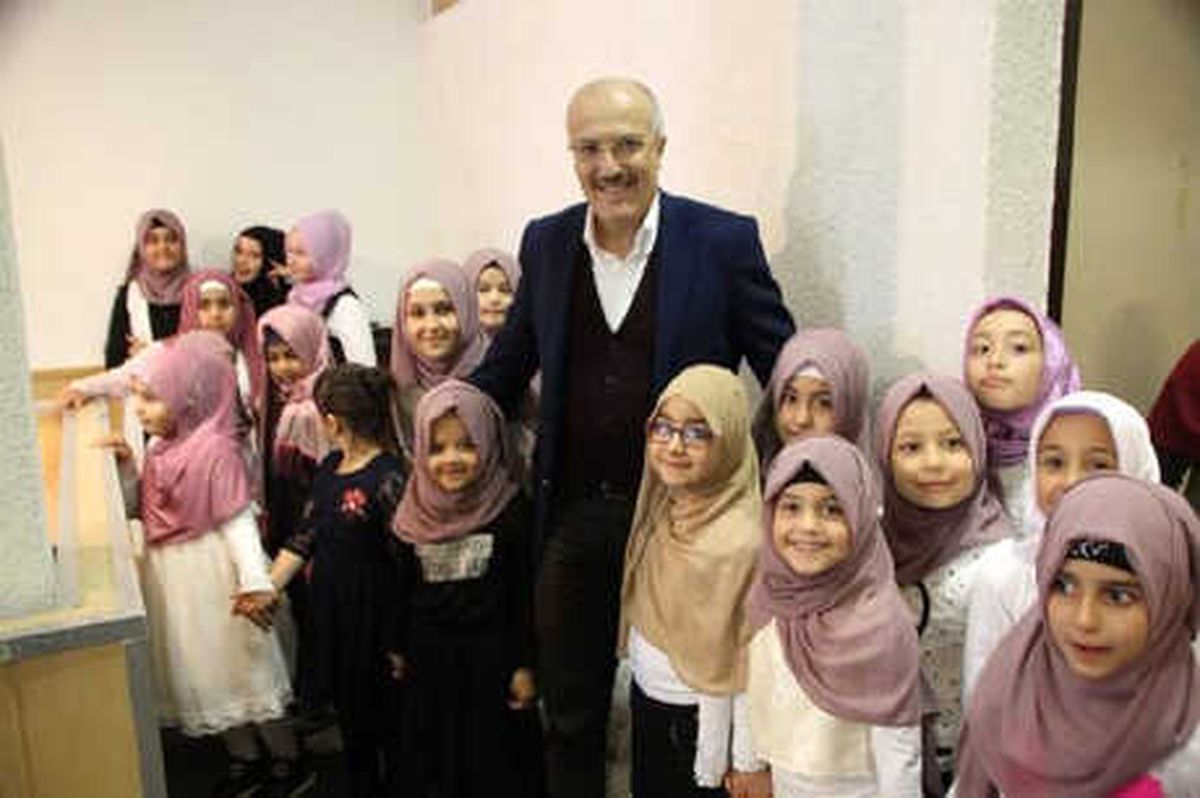Başkan Kafaoğlu Almanya\'da Aşure Dağıttı