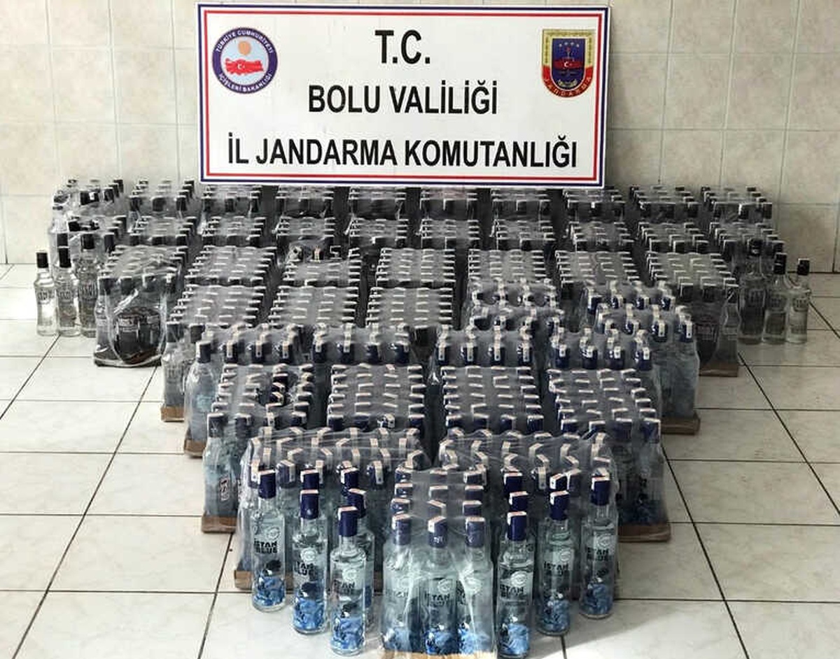 Bolu\'da 745 Şişe Kaçak İçki Ele Geçirildi