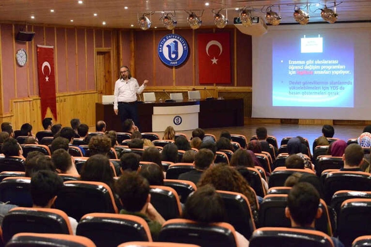 Bü\'de \'Yabancı Dil Öğreniminde Motivasyon\' Eğitimi Verildi