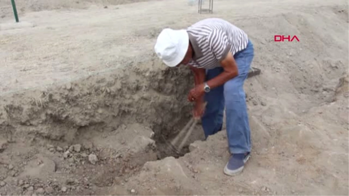 Burdur Ömrünün 63 Yılını Kazı Alanlarında Geçirdi