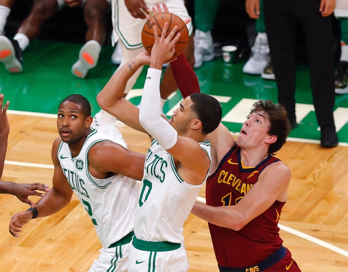 Cedi Osman\'lı Cleveland, Boston Celtics\'i Mağlup Etti