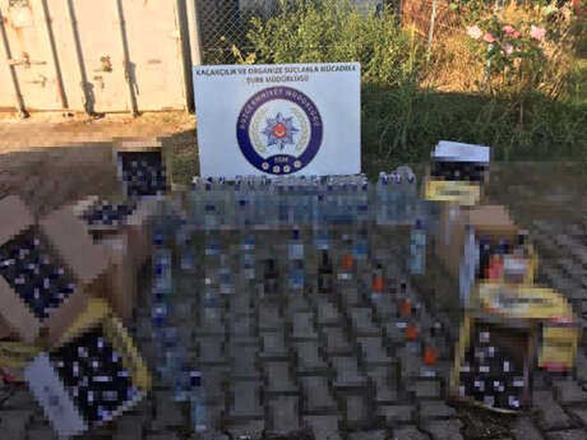 Düzce\'de 250 Şişe Kaçak İçki Ele Geçirildi