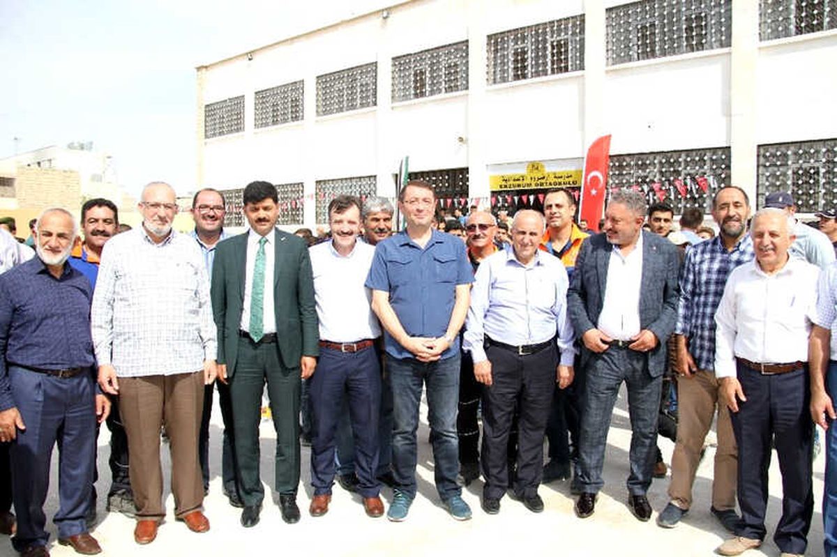 El Bab\'da Bombalanan Binayı Okula Çevirdiler