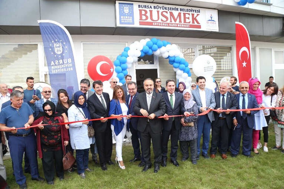 Halk Üniversitesi Busmek Eğitimde Çıtayı Yükseltiyor
