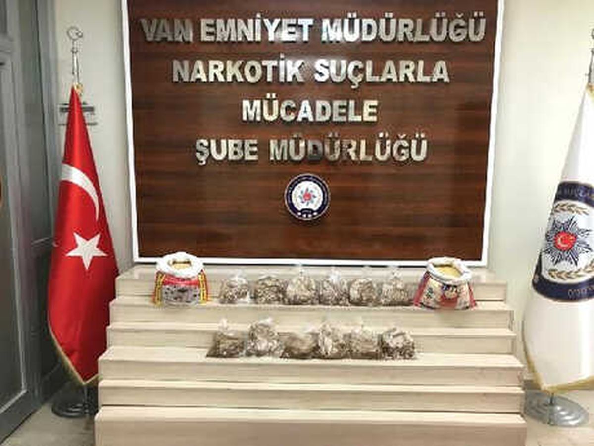 Havalimanında, Pirinç Çuvallarının İçinde Eroin Ele Geçirildi