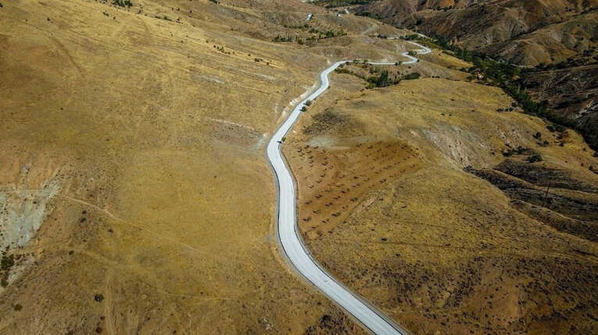 Hekimhan\'da 16 Kilometrelik Grup Yolu Asfaltlandı