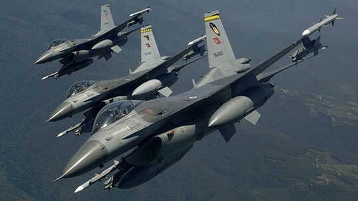Irak\'ın Kuzeyindeki Zap Bölgesine Hava Harekatı