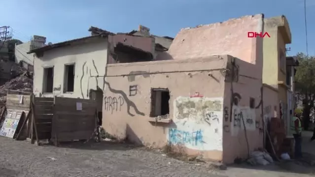 İzmir’in Damlacık Semtinde 3 Yıl Sonra Evler Yıkılıyor Son Dakika