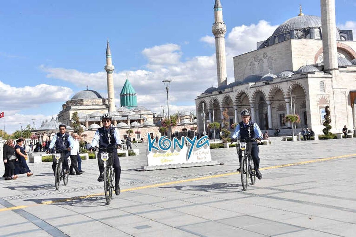 Konya\'da Bisikletli Zabıtalar Görevde