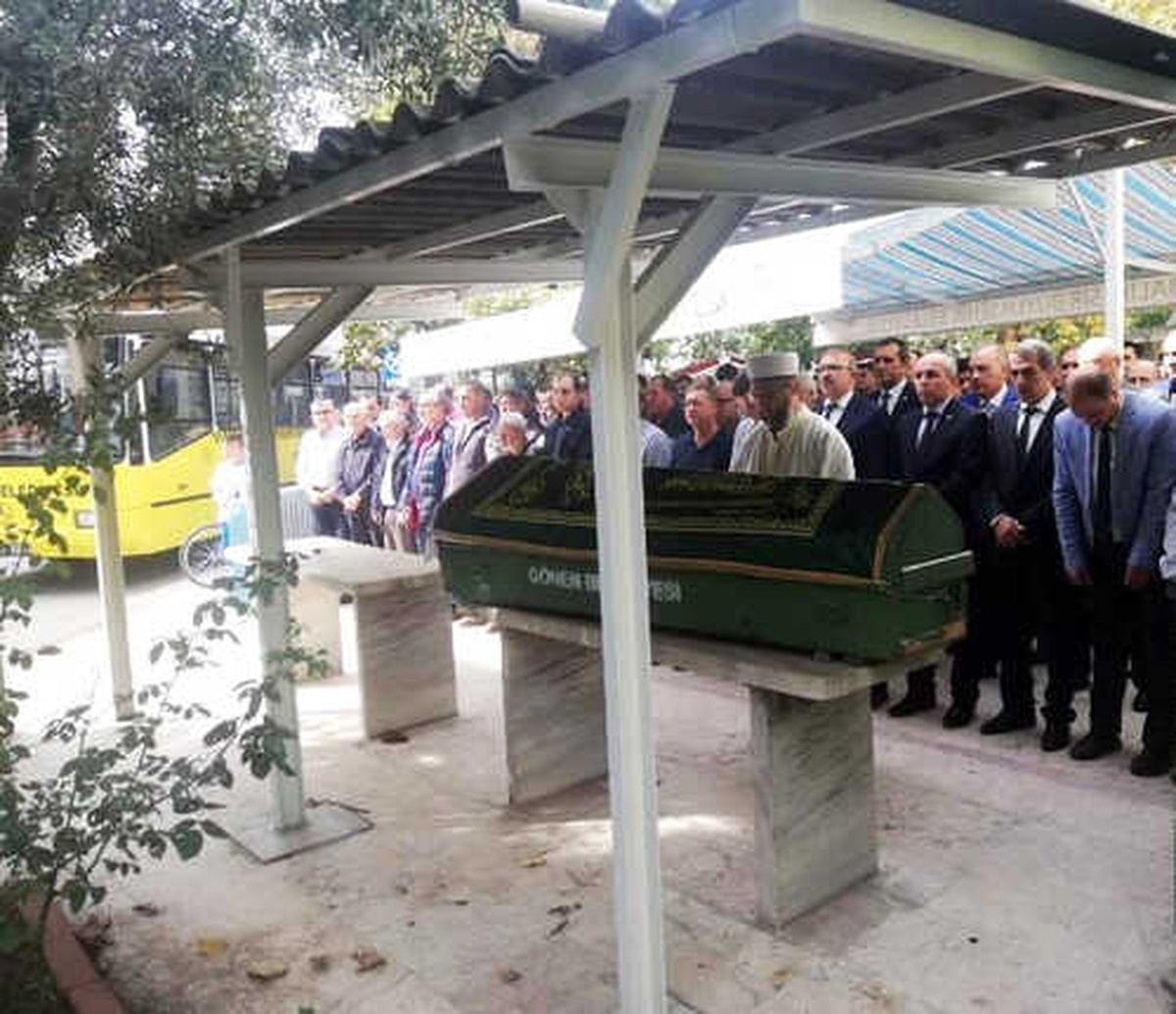 Öğretmen Kalıpçıoğlu Gözyaşlarıyla Toprağa Verildi