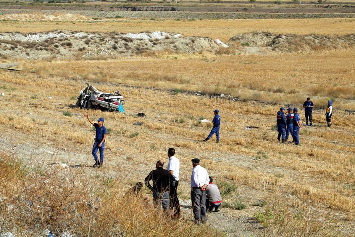 Şarampole Devrilen Otomobilin Sürücüsü Öldü
