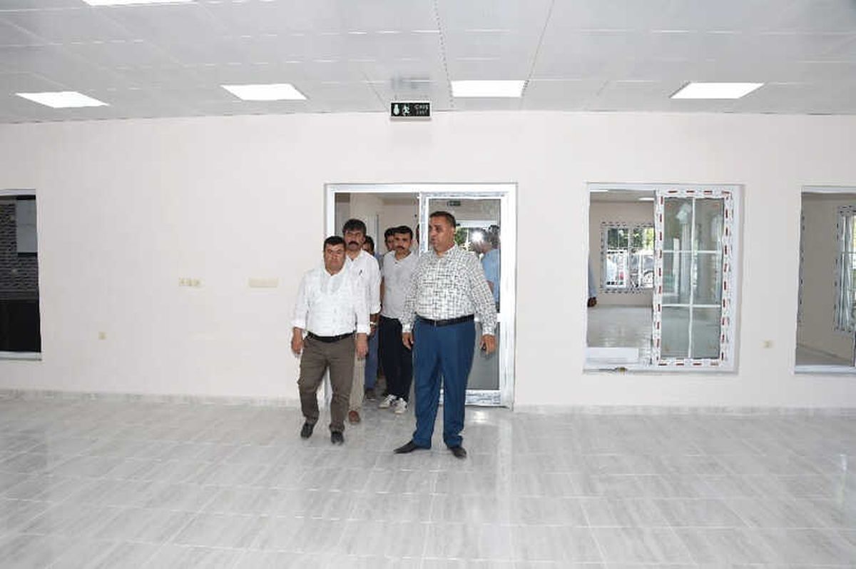 Tarsus\'ta Emeklilere Lokal