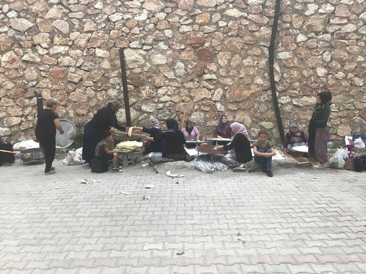 Tokatlı Kadınların İmece Usulü Kış Hazırlığı