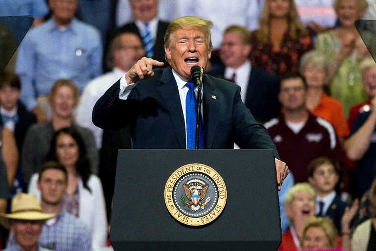 Trump: "Kral Selman\'a \'Desteğimiz Olmadan İktidarda İki Hafta Kalamazsınız\' Dedim"