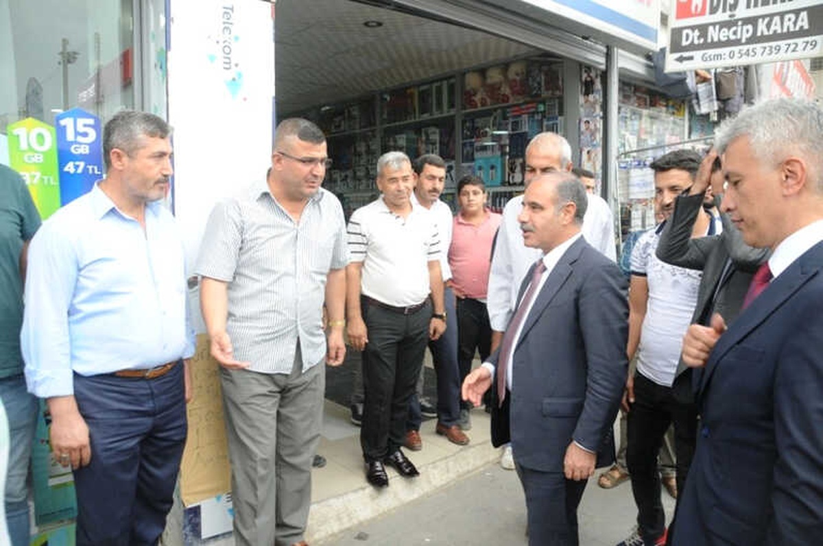 Vali Aktaş Esnafla ve Vatandaşlarla Bir Araya Geldi