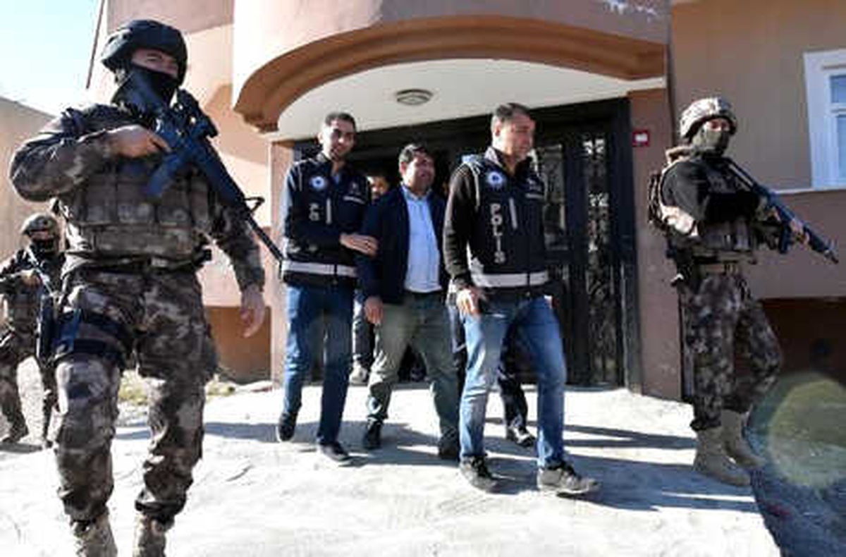 Van Merkezli Göçmen Kaçakçılığı Operasyonu: 31 Gözaltı