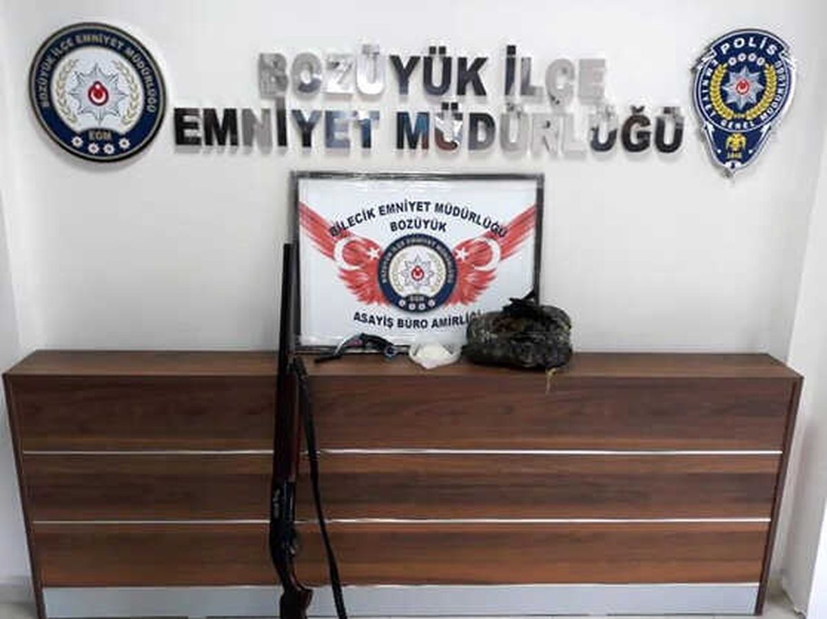 Bozüyük\'te 1 Kilo Skunk Ele Geçirildi