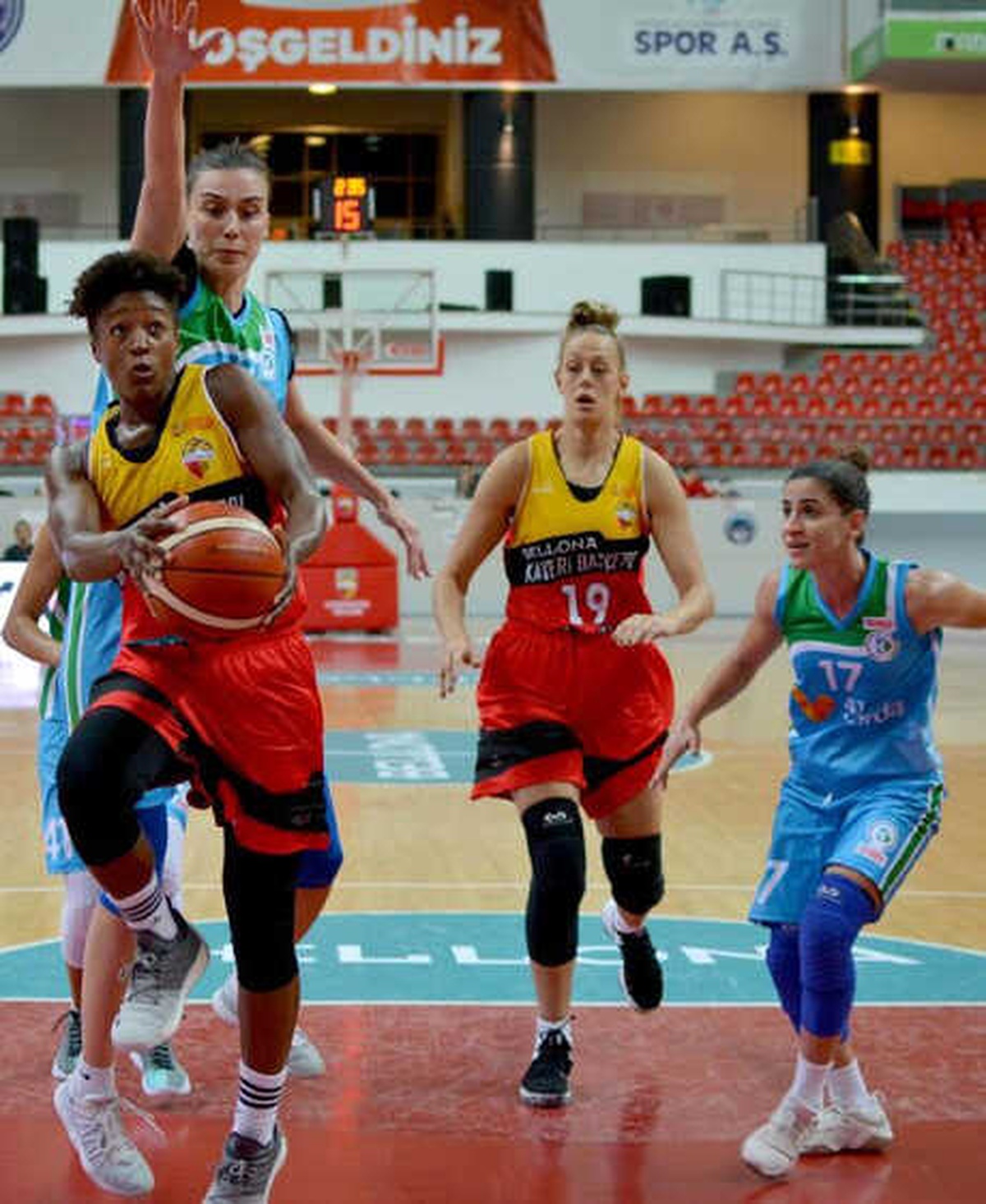Erciyes Cup\'ta İlk Gün Tamamlandı