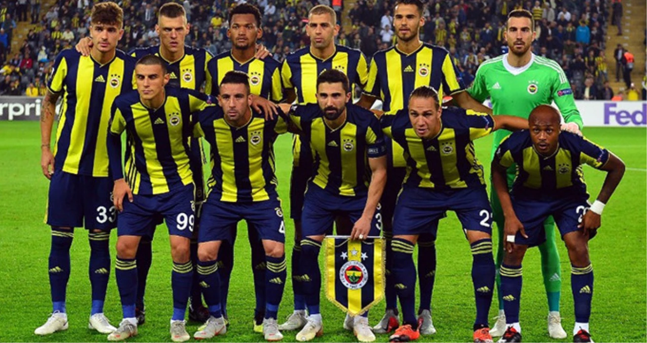 Fenerbahçe Taraftarı, İlk Yarının Bitiş Düdüğüyle Takımı Protesto Etti