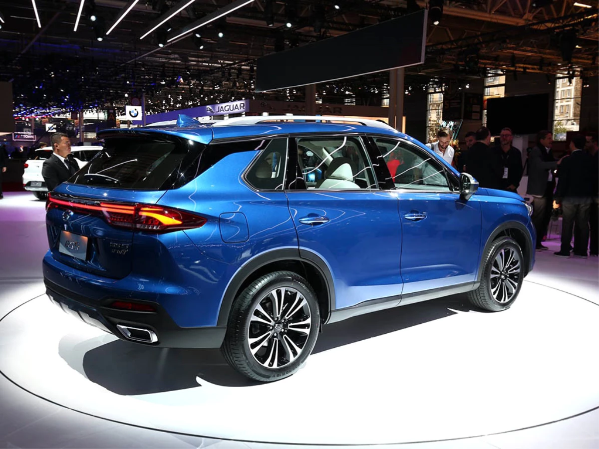 Gac Motor Gs5 Paris\'te Sahne Aldı