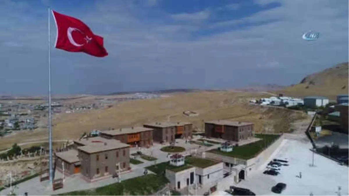 Geleneksel Van Evleriyle Zamanda Yolculuk