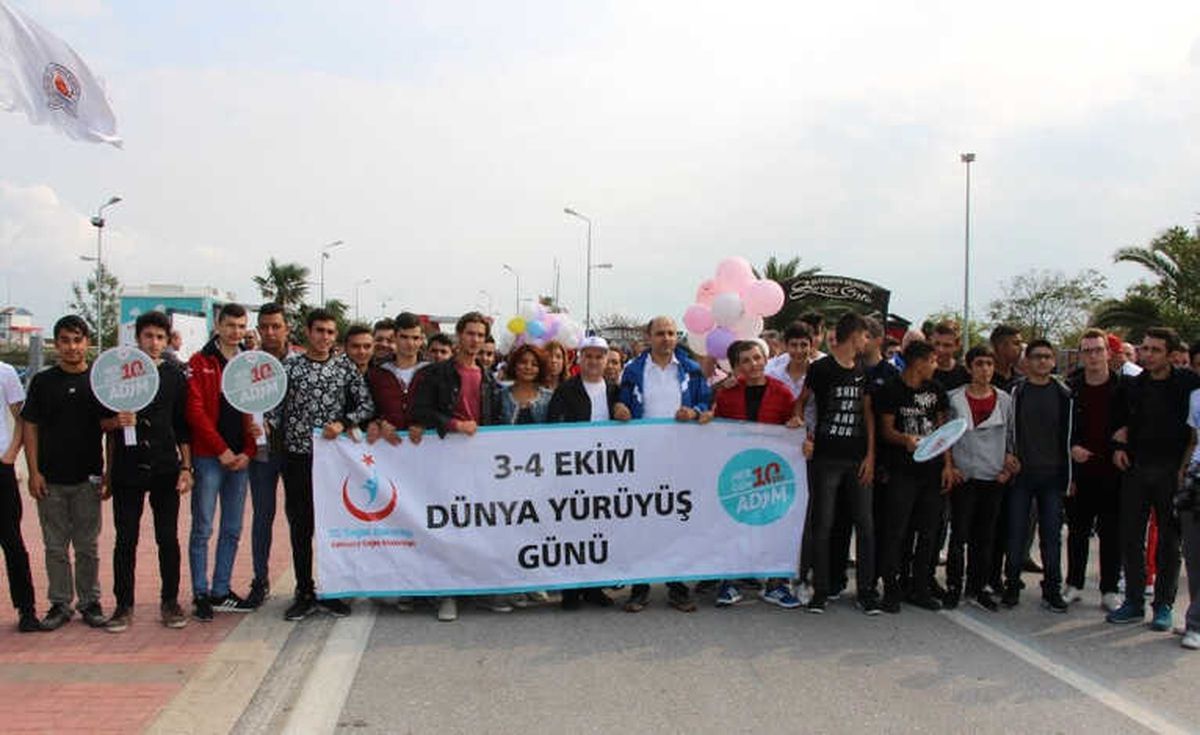 Her Gün 10 Bin Adım" Sloganı ile Yürüdüler