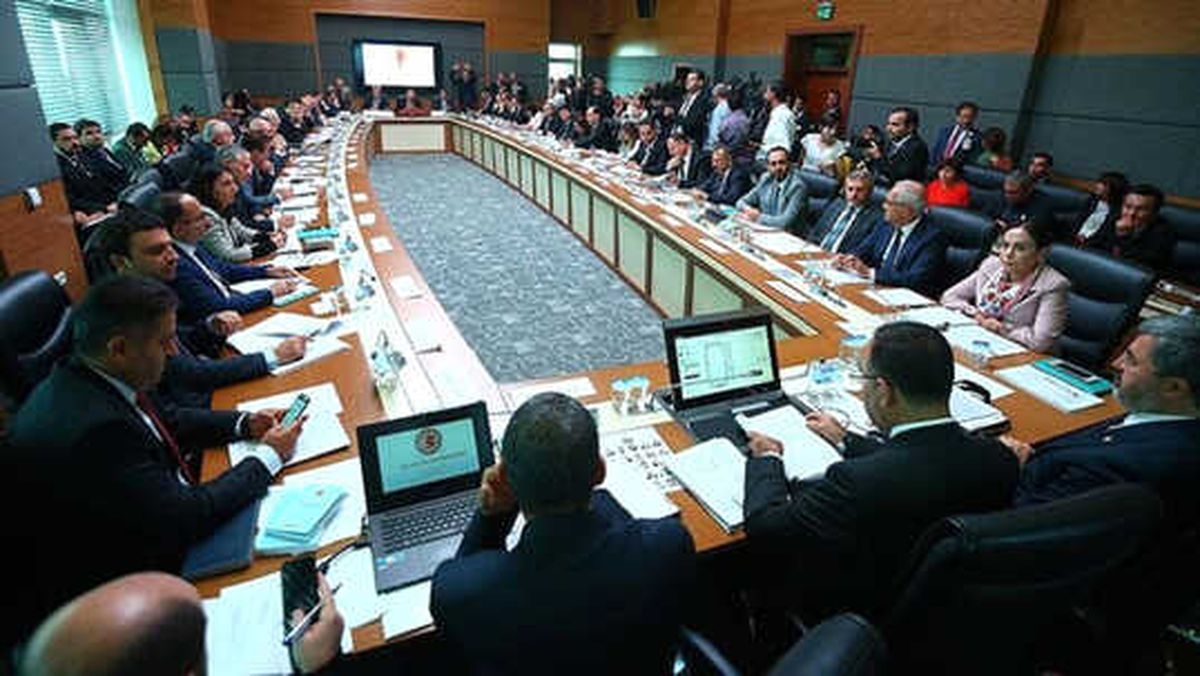 TBMM İçtüzüğü Teklifi Komisyondan Geçti