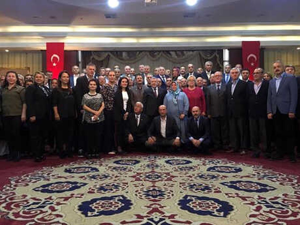 İstanbul\'da Emekli Olan 77 Polise Veda Töreni