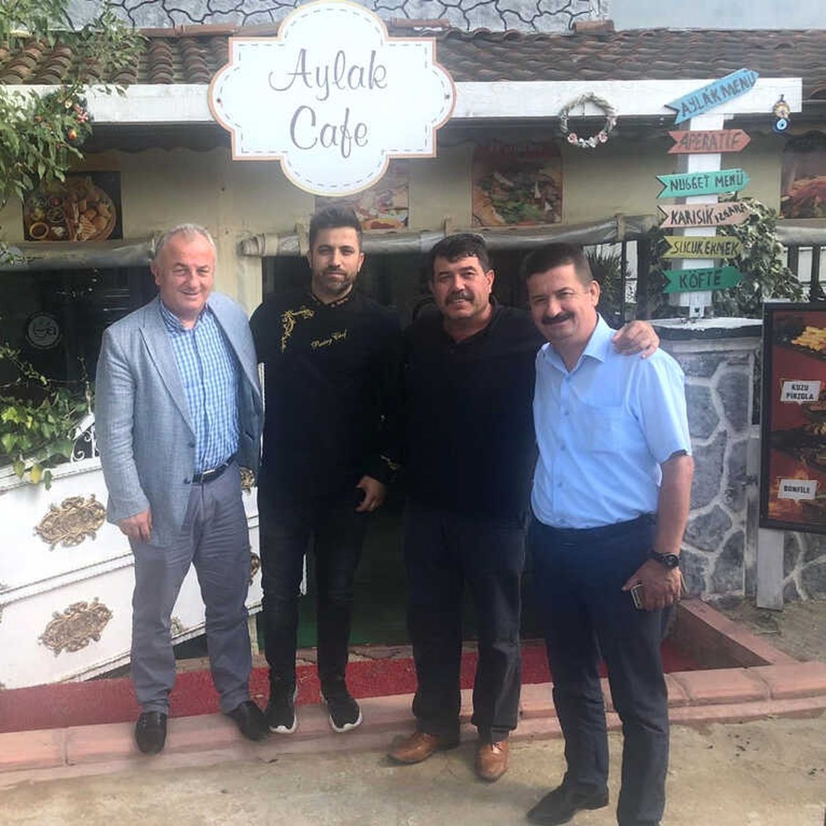 Kaynarca\'da Selden Dolayı Zarar Gören Esnaflara Ziyaretler Sürüyor
