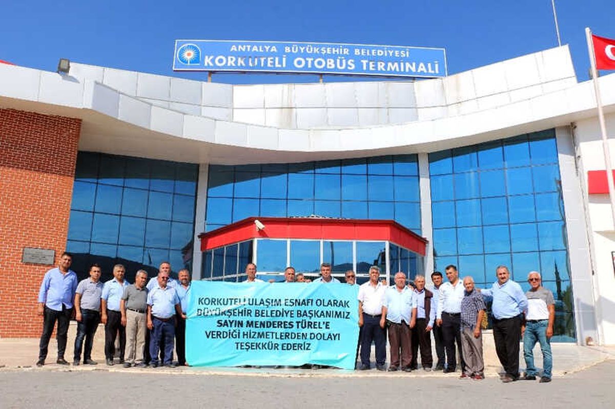 Korkuteli Ulaşım Esnafından Türel\'e Pankartlı Teşekkür