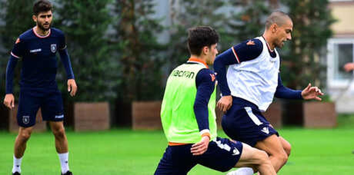 Medipol Başakşehir\'de Fenerbahçe Maçı Hazırlıkları