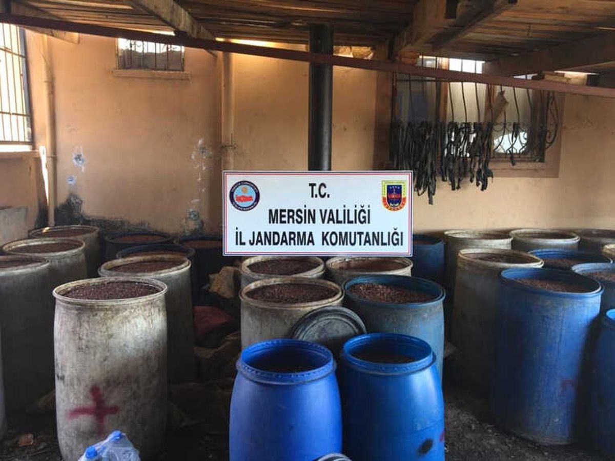 Mersin\'de 18 Bin Litre Boğma Rakı Ele Geçirildi
