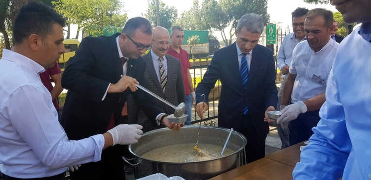 Nazilli Adliyesi Çalışanları Aşure Geleneğini Yaşatıyor