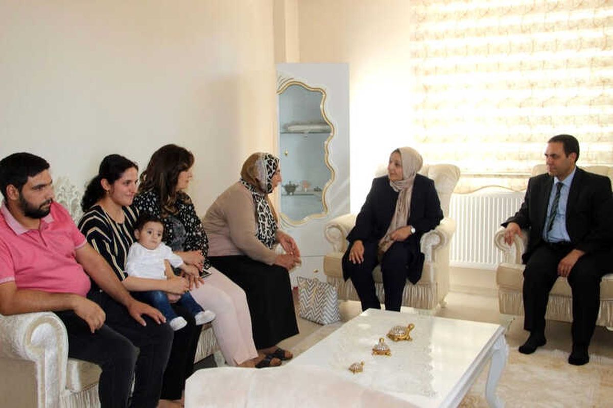 İşitme Engeli Ailelerin Evine Titreşimli Bebek Telsizi Yerleştirildi