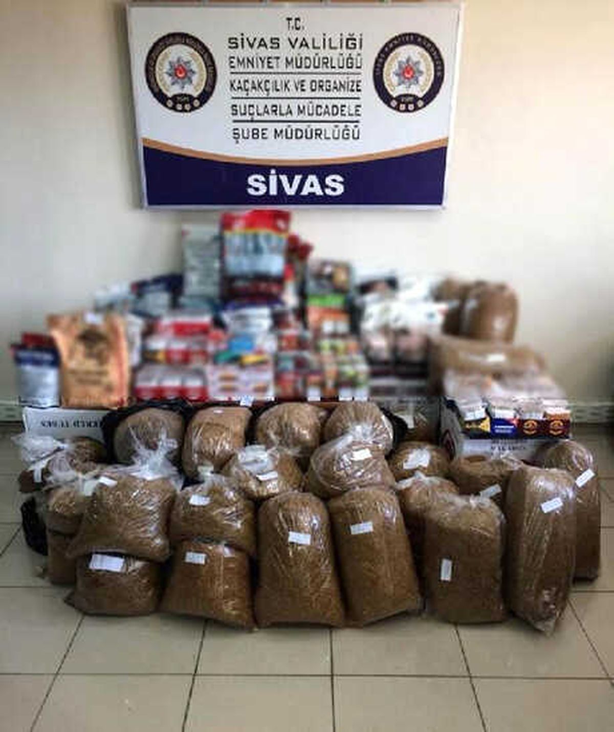 Sivas\'ta Kaçak Tütün Operasyonu