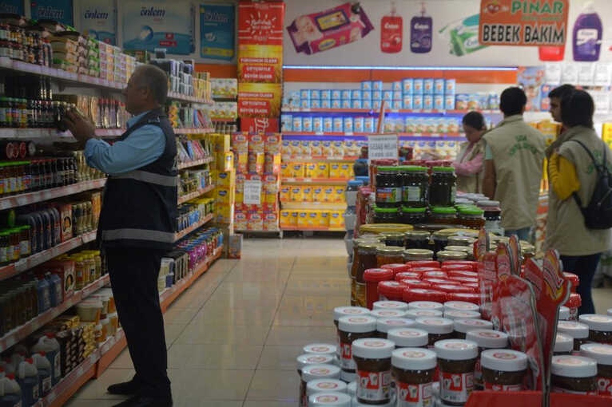 Tatvan\'da Gıda Ürünleri ve Fiyat Listeleri Denetlendi