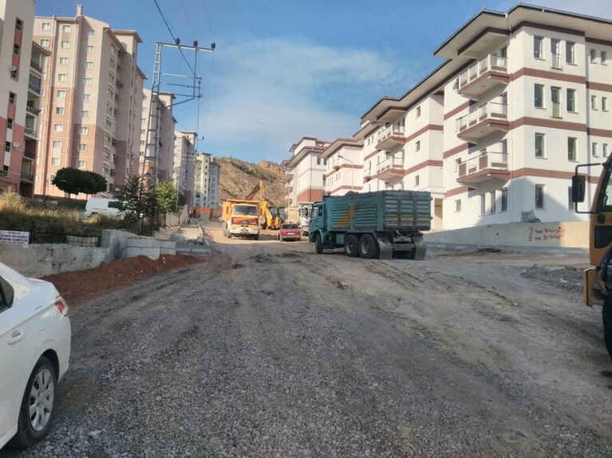 TOKİ Bölgesinin Alt Yapısı Temizlendi