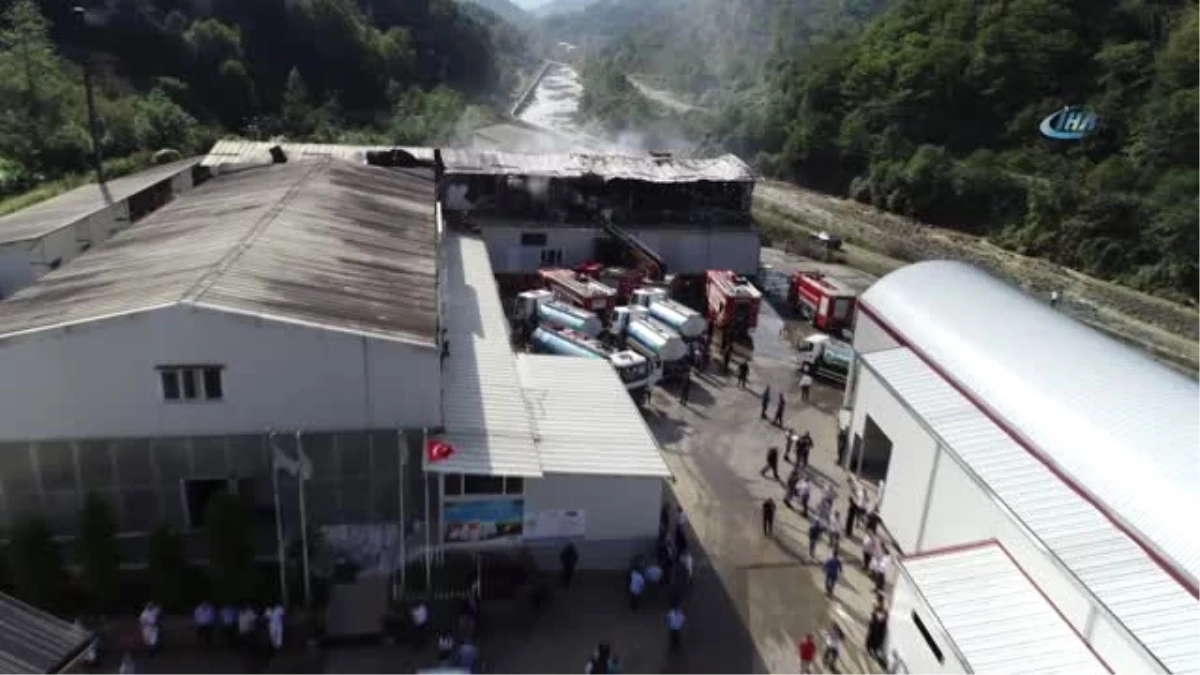Trabzon\'da Süt Ürünleri İmalatı Yapılan Fabrikada Çıkan Yangın Söndürüldü