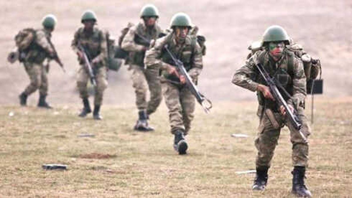 TSK: Silahlı 10 Bölücü Terör Örgütü Mensubu Etkisiz Hale Getirilmiştir.