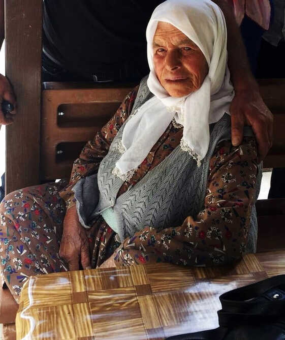 102 Yaşındaki Kadın Kanepeden Düşerek Öldü