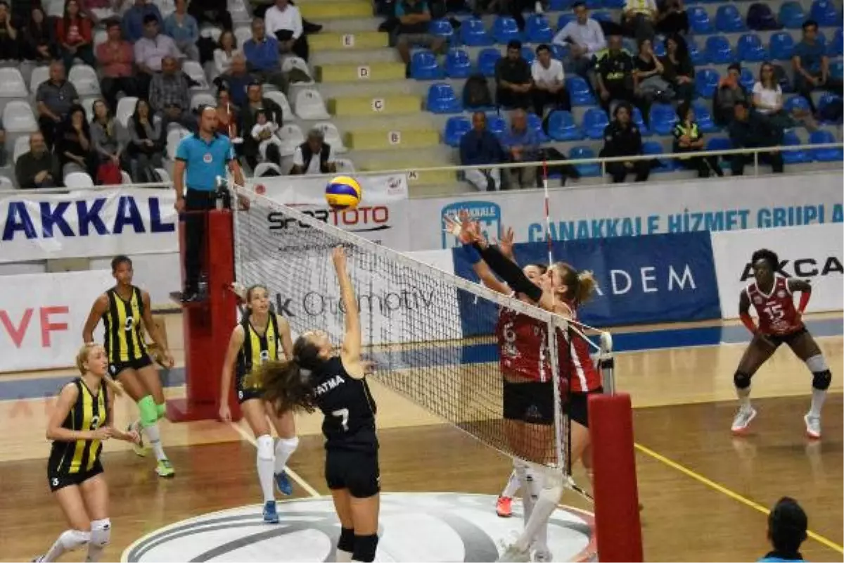 11\'inci Uluslararası Voleybol Barış Turnuvası\'nda İlk Maçlar Sona Erdi