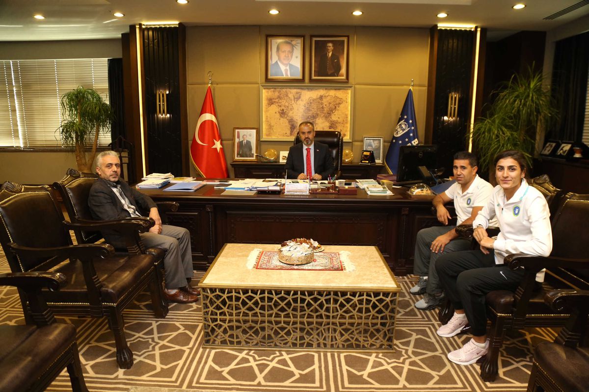 Artık Büyükşehir İçin Dövüşecek