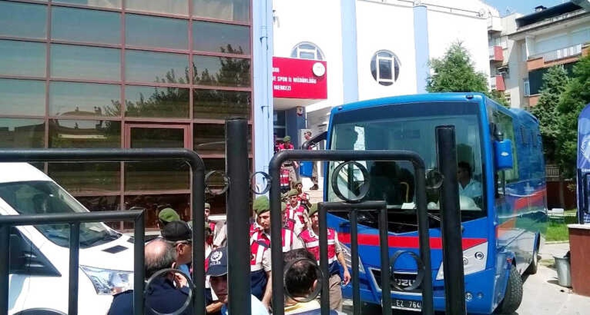 Aydın\'da İki Fetö Sanığına 12 Yıl 10 Ay Hapis Cezası