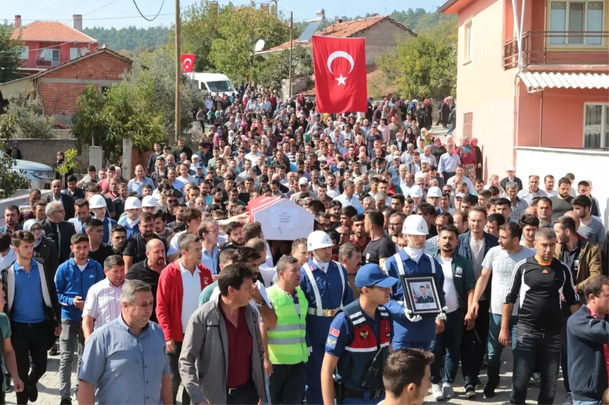 Balıkesir Şehidini Uğurladı