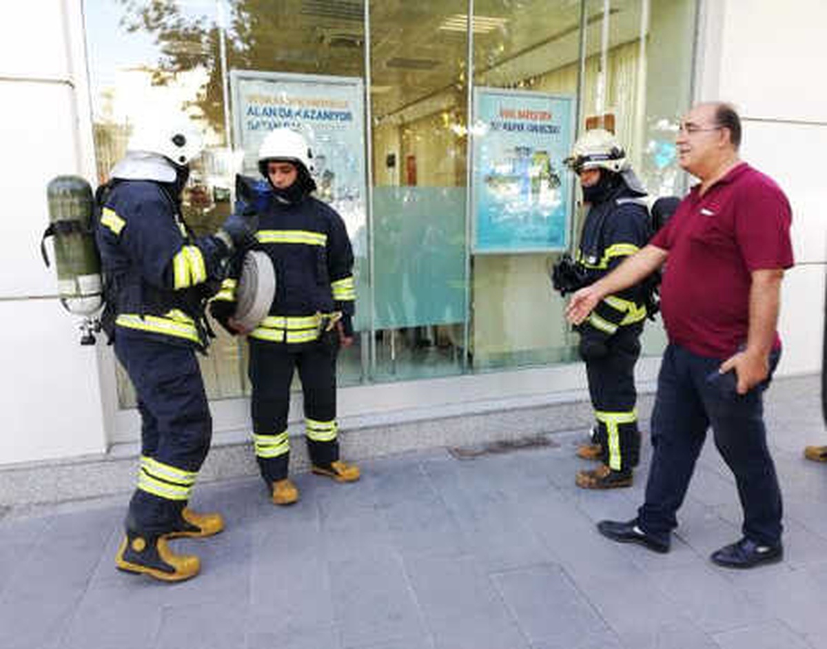 Bankada Alarm Çalınca Yangın Paniğine Kapıldılar