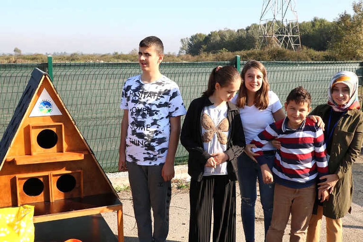 Başkan Çelebi: "Hayvan Sevgisi Kazandırıyoruz"